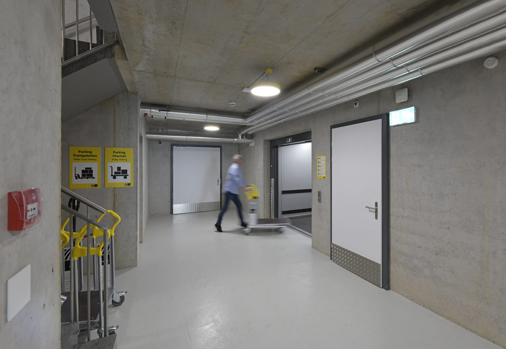 Zebrabox Bussigny ascenseur