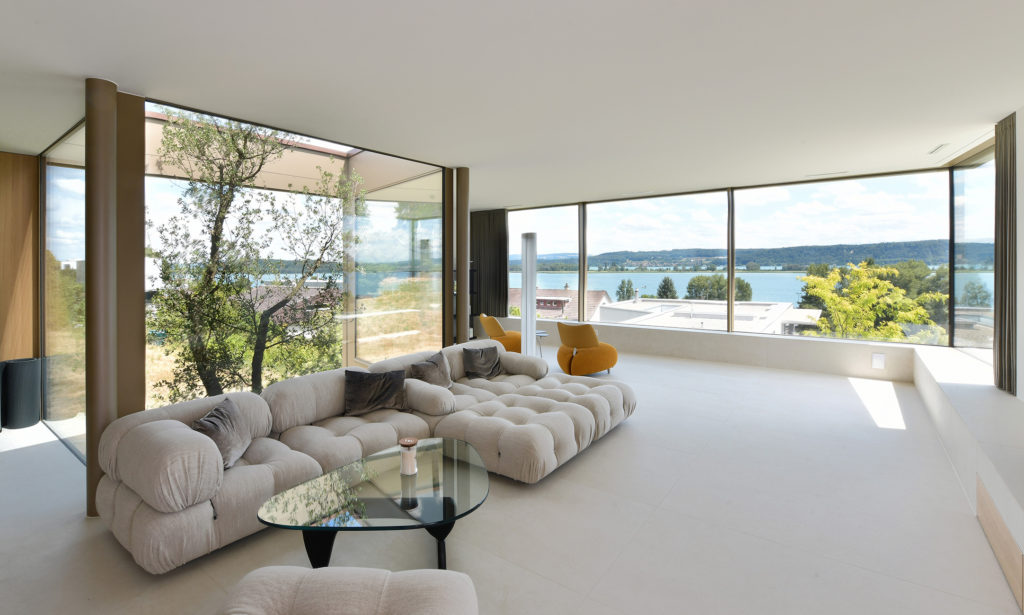 kwsa architectes Villa sur le lac de Bienne. Vue lac depuis le séjour